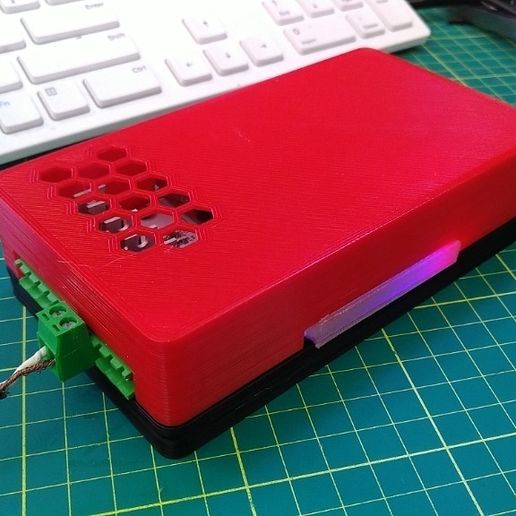 red2.jpg ZEBRA Light 2 obudowa