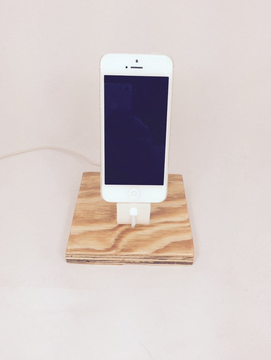 Capture_d__cran_2015-08-05___12.18.48.png Free STL file The Ess, Apple Lightning Cord Charging Dock for iPhone 5/5S・3D printing template to download, ShookIdeas