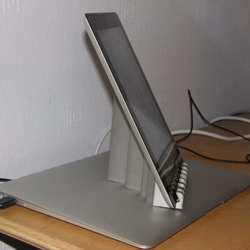 P1140090_display_large.jpg CoolWave iPad Stand 2