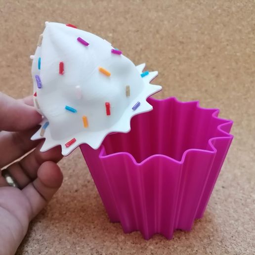 CUPCAKE ORGANIZER / PLANTER - POT 3D model