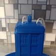30171420_10215934063250424_5739206872252935995_o.jpg Tardis Bird Feeder
