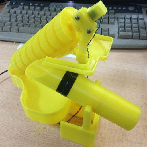 Fontaine d'eau japonaise avec vis Archimède - 3D model önizlemesi