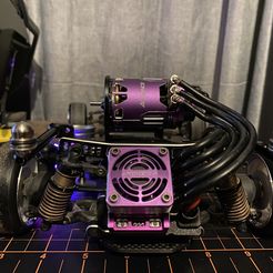 IMG_5074.jpg Fichier STL SUPPORT ESC ARRIÈRE 45 DEGRÉS POUR RÉGULATEUR DE VITESSE YD2E ACUVANCE RAD・Modèle à télécharger et à imprimer en 3D