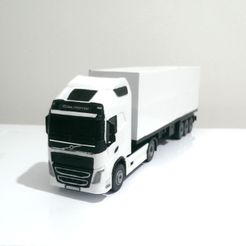 IMAG7322.jpg Fichier STL CAMION VOLVO ET REMORQUE CARGO・Modèle à télécharger et à imprimer en 3D