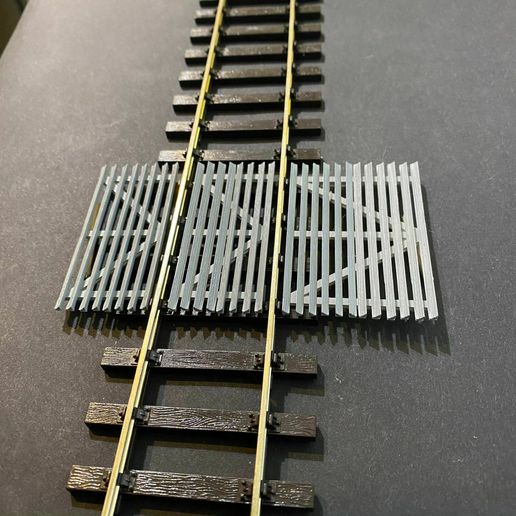 153695697_2777983115755282_527002338522696280_n-(1).jpg WOODEN ANTI TRESPASS PANELS 90 DEGREE CROSSING 7MM SCALE O GAUGE MODEL RAILWAY