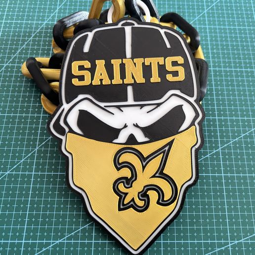 IMG_6960.jpeg CADENA SKULL  NEW ORLEANS SAINTS NFL