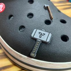 STL file Pin crocs broken heart 🧷・3D print design to download・Cults