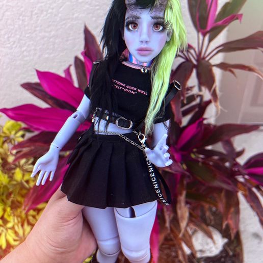SHADY DOLLS　シェイディ・ドールズ Amazon.co.jp: SHADY DOLLS: ミュージック