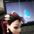 IMG_20220323_192311_604.jpg Fichier STL Set de accesorios para Monster High Franki Haunt Couture 2022・Modèle pour impression 3D à télécharger, flxmtz