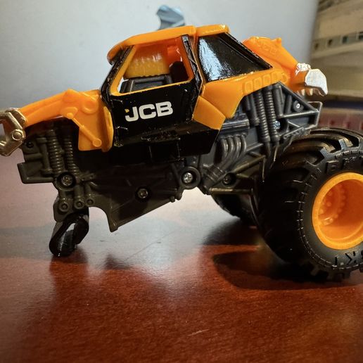 IMG_4236.HEIC_compressed.jpeg Monster Jam Smash & Bash 1:64 Reparatur