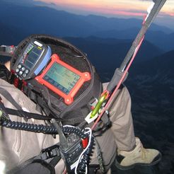 IMG_9360.JPG Case for sunlight readable paragliding GPS (oudie). Coque pour GPS parapente