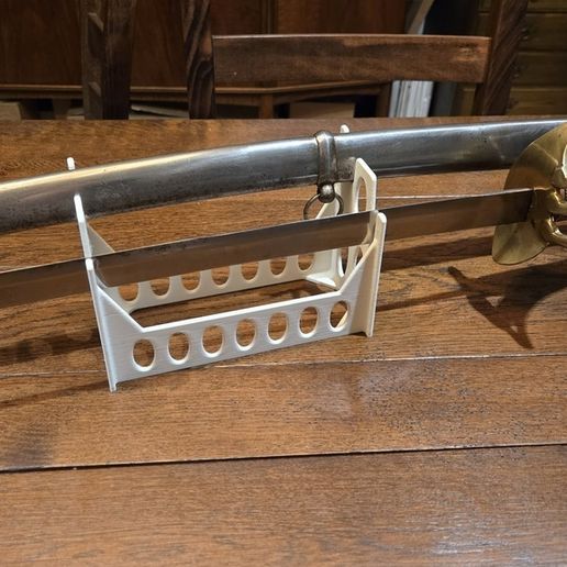 Sabelholder_w-scabbard_13.jpg Säbelständer / Display