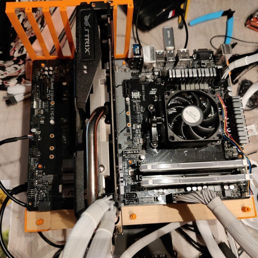 2020-09-30_20.43.49.jpg PC Test Bench