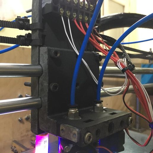 Dual-Extruder-Head4.jpeg Dual Extruder Head for 3D printers