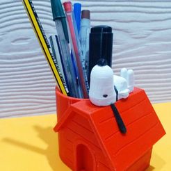 1-7.jpeg Snoopy Pencil Holder