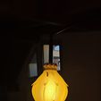 Ikea-lamp-turned-on.jpg Abat-jour fleuri pour douille E27 40 mm (exemple : IKEA SKAFTET)