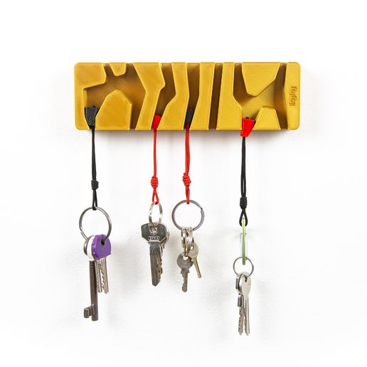 Plastovy-vesacek_Kreslicí-plátno-1-kopie-6.jpg Escalada, Llavero para escaladores con tuercas