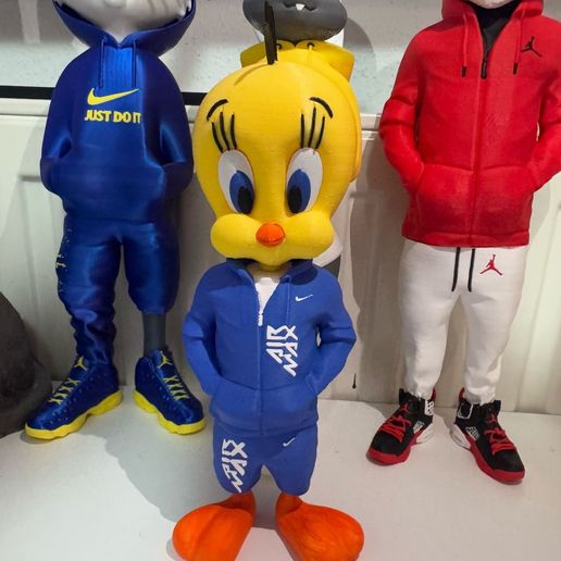 e28175fb-190f-46f0-aac0-a48ba66ebbf7.jpeg Tweety Urban Vibes (MultiParts - 3MF Ready)