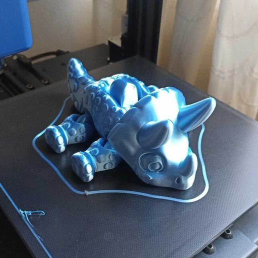 WhatsApp-Image-2023-07-27-at-7.29.04-AM-1.jpeg Dinosaure Triceratops Flexi