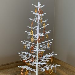 tree2.jpg Christmas Tree with Ornaments
