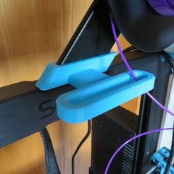 filafue_lang_b01.jpg Free STL file SOVOL SV06 AND SV06 PLUS LONG FILAMENT GUIDE・Template to download and 3D print