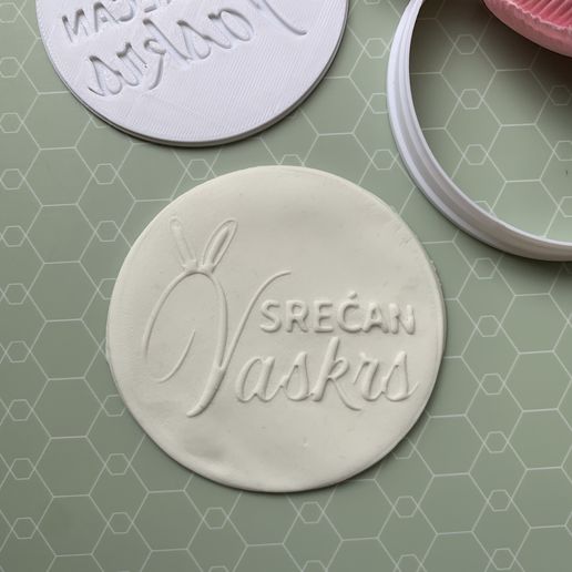 IMG_1037.jpeg Srecan Vaskrs cookie cutter and stamp