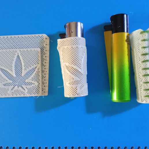 fundas-para-dos-tamaños-grande-y-mediano.jpg 🔥 Lighter Case in Flexible TPU - Cannabis Leaf Model and Customizable