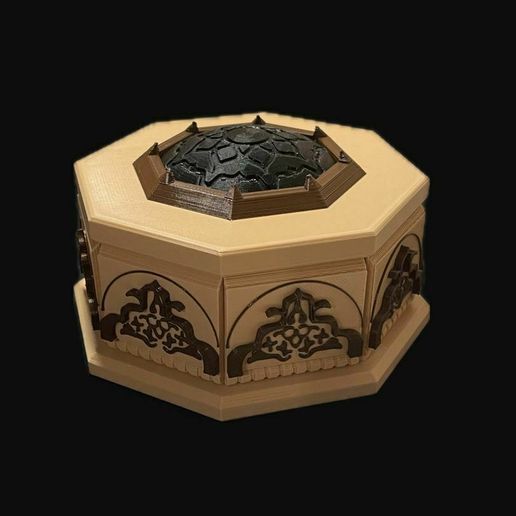 AC Mirage Basim's equipment: Trap Replica & Magnetic Storage Box