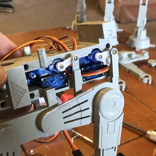 IMG_5034-min.jpg Walking ATAT using Servos and Arduino