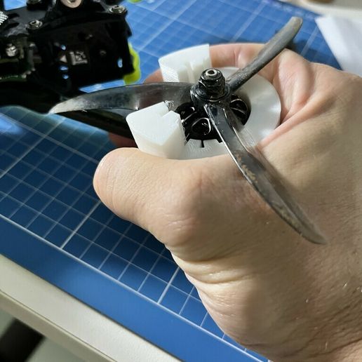 30c62547-7bc3-4acf-b37b-819986238c2f.jpg motor fixing wrench