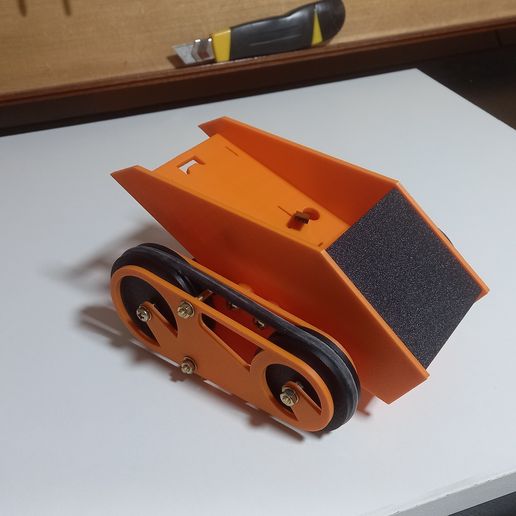 20241231_101742.jpg TRACKED ROBOT EASYBUG3D FOR 3D PRINTING