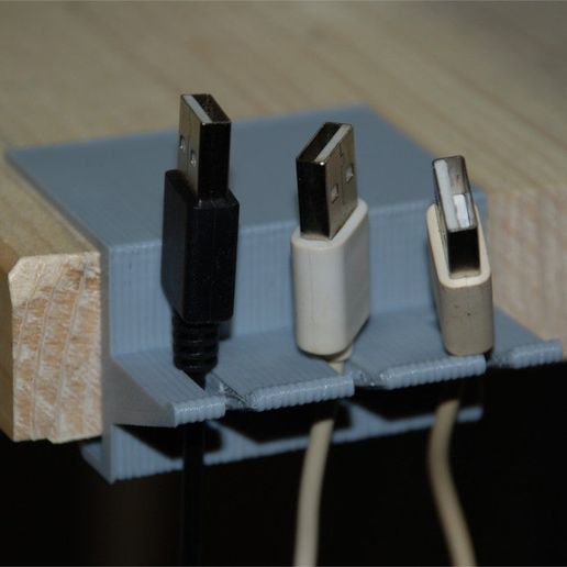 Klemm-Kabelhalter-1.jpg Télécharger fichier SCAD gratuit Porte-câble à pince (personnalisable) • Modèle pour imprimante 3D, dede67