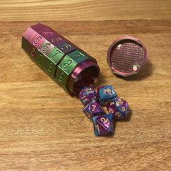 Seen i ee Sere. Hi Hips Ne Baicrmpttocine Ai Rig K ne PI a ee kas (rp reet ied ence feb en aes Fre ae A eae Me . Pkt meiner neh sen 4) r aa em iment a IE STL file Crystal Counter Dice Container for TTRPG・Template to download and 3D print