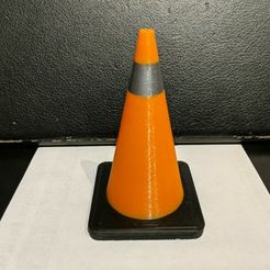 IMG_20190323_144647.jpg Free 3D file traffic cone 3 color・Template to download and 3D print