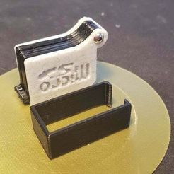 SD_Cardholder_Clip_1.jpg Fichier STL gratuit Clip pour porte-cartes SD・Modèle à télécharger et à imprimer en 3D