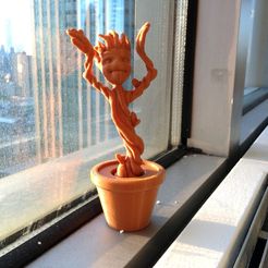 IMG_0262_display_large.jpg Free STL file Dancing Groot・3D print object to download