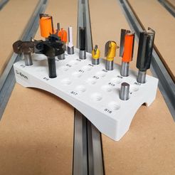 20230916_134617.jpg STL-Datei Halter für Router-Bits kostenlos・3D-druckbares Design zum herunterladen