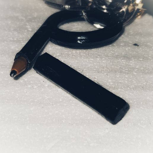 Self defense key chain ink pen (bic pen) Fast print 3D model