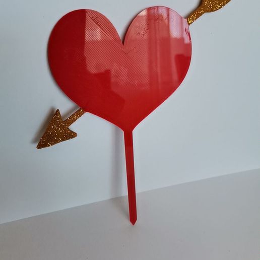 Arrowed Heart Topper 3D model