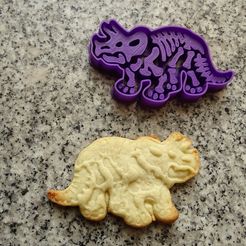 DSC04353.JPG STL file dinosaurs dinosaur cookie cutters triceratops・3D printing model to download