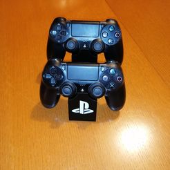 | ae a ; J = Dual PS4 controller holder