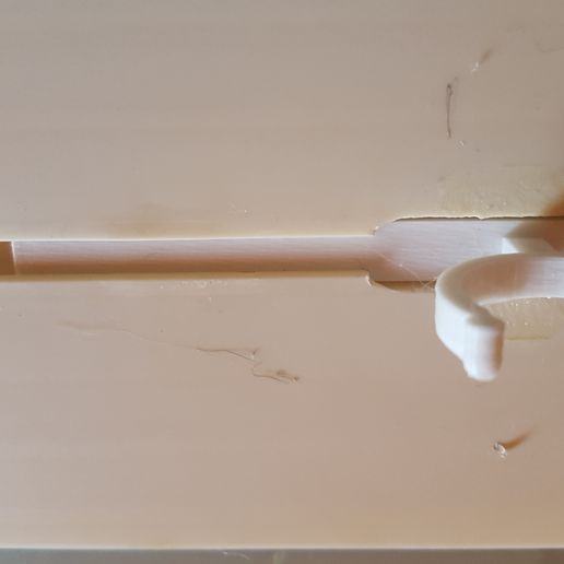 20190823_113228.jpg Clips de montaje en la placa base