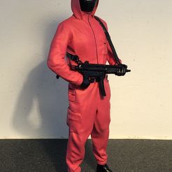 N2 Squid Game Pink Soldier armed