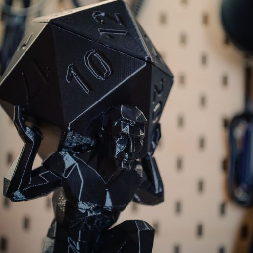 DSC_0691.jpg Low-Poly D20 Atlas DnD Figure