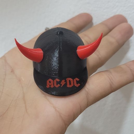 🪨 Llaveros acdc gorritos con cuernitos・Archivo 3MF para Impresión 3D・Cults