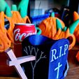 20220612_183645.jpg R.I.P tombstone mug/can holder *commercial version*