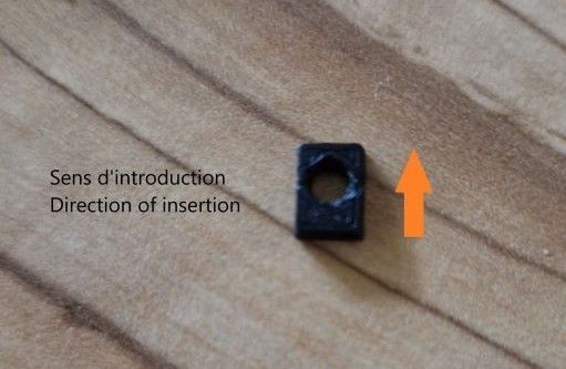 ba2d94af-6fee-4ae5-93e6-a51595dc6a41.jpg Scraper with removable blade