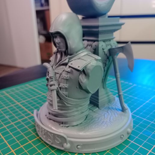 IMG_20240826_202651_517.jpg CONTROLLER HOLDER Assassin's creed , Assassin's creed controller support .