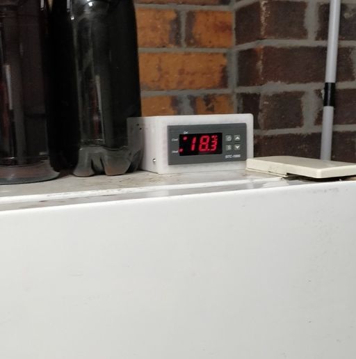 IMG_20181103_144209.jpg STC 1000 case enclosure