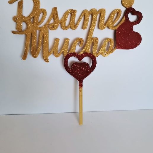 Besame Mucho Topper 3D model